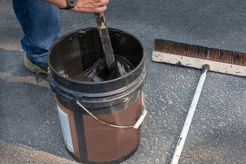 Blacktop Sealing in Grand Rapids, MI