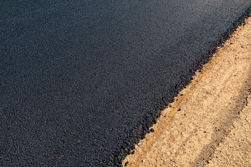 Blacktop Sealing in Miami Dade County, FL