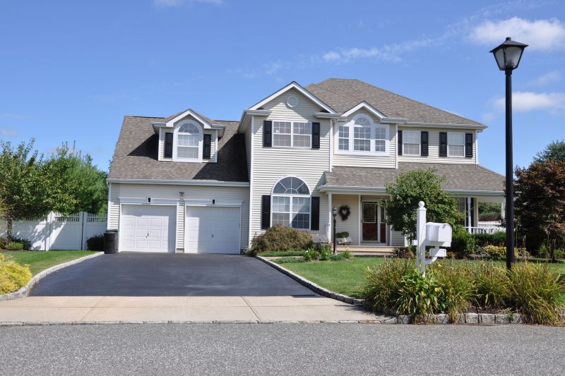 Residential Driveway Sealcoating in Tampa, FL
